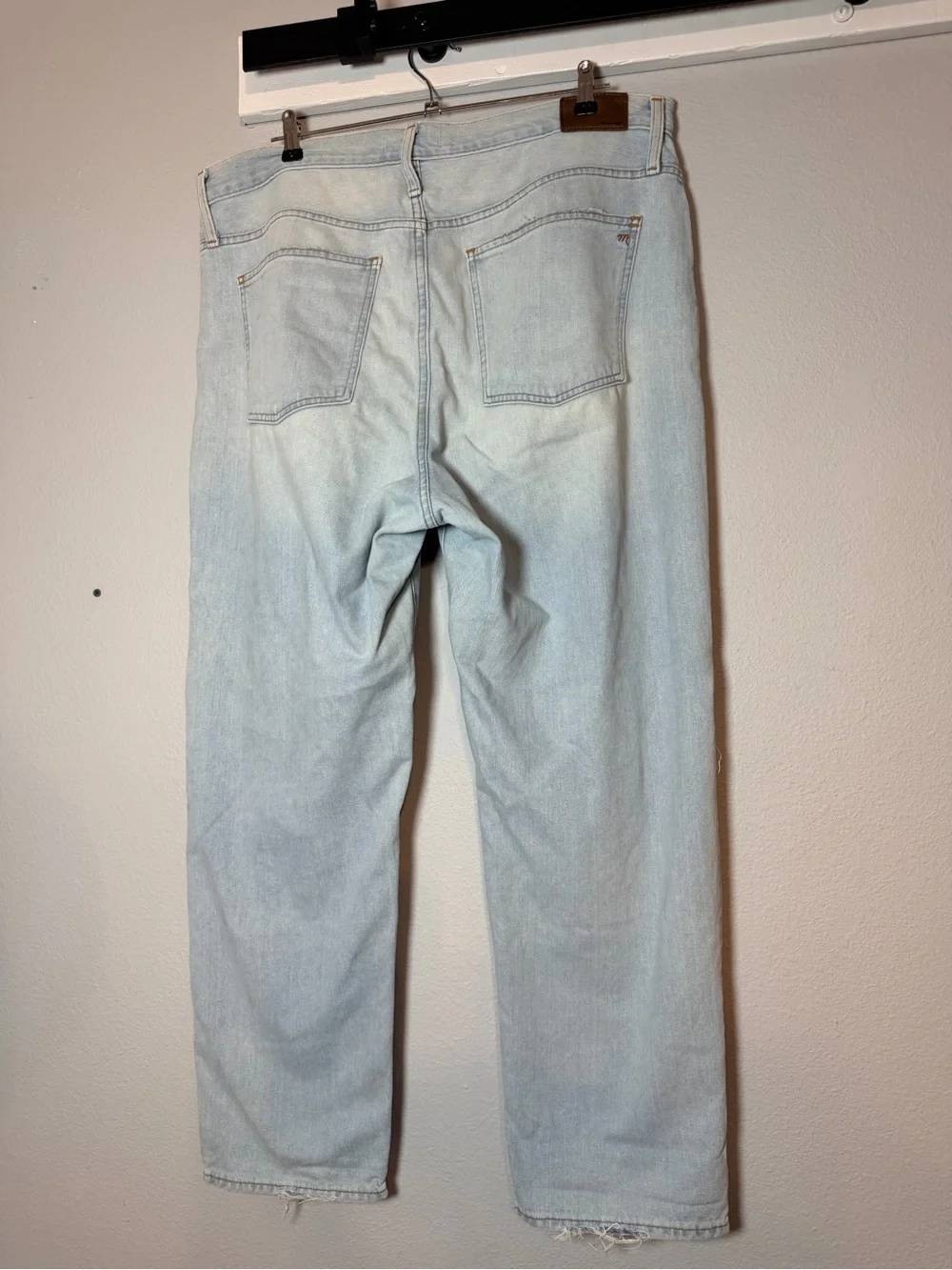 Madewell The Dad Jean Light Wash Size 32 Light Wash Distressed Button Fly